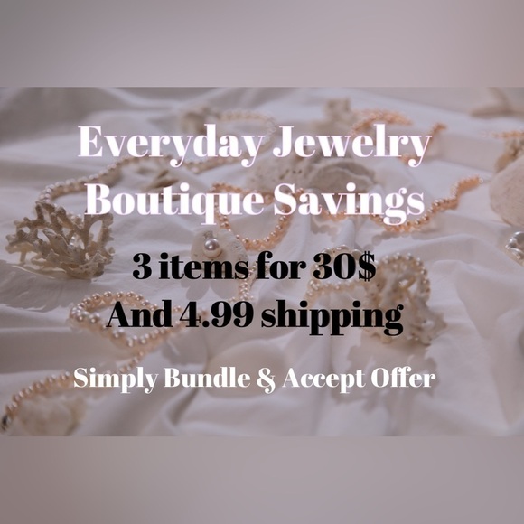 Moon/Disc Pendant, Multi-layer Necklace; Gold - Picture 10 of 10